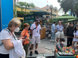 Các điểm vui chơi tại TP HCM đông nghịt người trong ngày nghỉ cuối năm