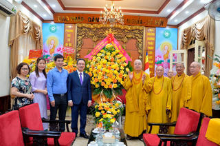 Lan tỏa tình yêu thương trong mùa Phật đản