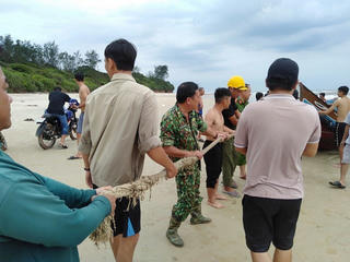 Quảng Trị: Đi đánh cá gặp giông lốc, nhiều ngư dân nghi mất tích