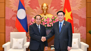 Mối quan hệ Việt Nam - Lào là tài sản vô giá