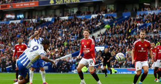 Brighton khiến Manchester United nếm 'trái đắng' ở phút 90+5