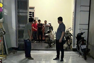 Lâm Đồng: Khống chế đối tượng "ngáo đá", dùng dao uy hiếp một phụ nữ