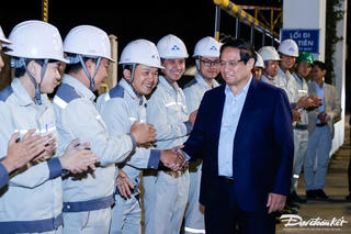 Thủ tướng Phạm Minh Chính: Hòa Phát nghiên cứu sản xuất ray thép phục vụ đường sắt cao tốc