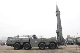 Dàn khí tài quân sự trước thềm Triển lãm Quốc phòng quốc tế