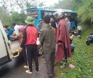 Phú Thọ: Tai nạn liên hoàn khiến 8 người bị thương