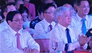 Chủ tịch Đỗ Văn Chiến dự cầu truyền hình 'Dưới lá cờ Quyết thắng' tại điểm cầu TPHCM