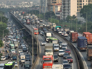 Ngày đầu kỳ nghỉ lễ, cửa ngõ Thủ đô ùn tắc kéo dài