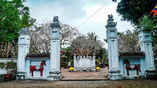 Thăm đền thờ Uy viễn tướng công Nguyễn Công Trứ