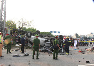 VIDEO: Vụ TNGT nghiêm trọng khiến 8 người tử vong