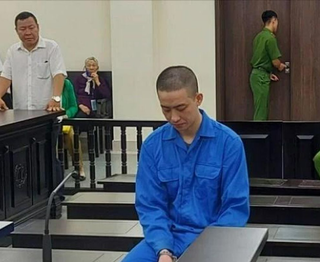 Đi ăn trộm bị phát hiện, đâm chủ nhà hàng chục nhát