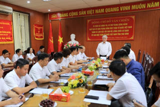 Chủ tịch Đỗ Văn Chiến thăm, động viên cán bộ, công chức cơ quan Ủy ban MTTQ tỉnh Thái Bình