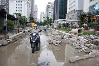 Thi công tuyến đường vào Cục Đường bộ Việt Nam sau thời gian dài 'đắp chiếu'
