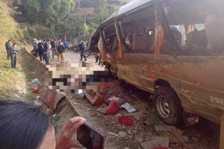 Tai nạn xe trên đường đi đám cưới khiến 3 người tử vong