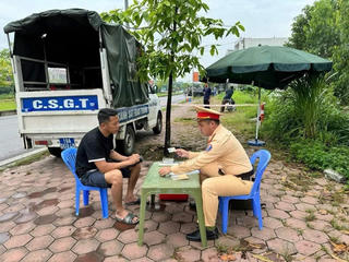 Phú Thọ: Sử dụng giấy phép lái xe giả một tài xế bị khởi tố