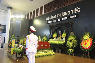 Lễ tang ông Vũ Quốc Hùng được tổ chức theo nghi thức Lễ tang cấp cao