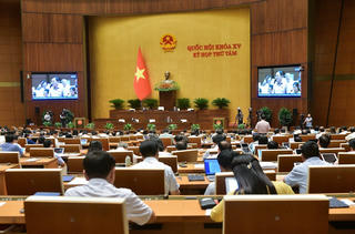 Quốc hội thảo luận về dự án luật sửa đổi, bổ sung một số điều Luật Bảo hiểm y tế