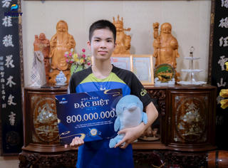 Hải Phòng: Nam sinh giàu nghị lực nhận học bổng 800 triệu đồng