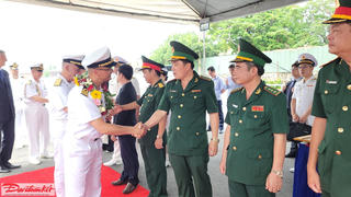 Hai tàu Hải quân Hoàng gia New Zealand đến thăm và giao lưu hữu nghị tại Việt Nam