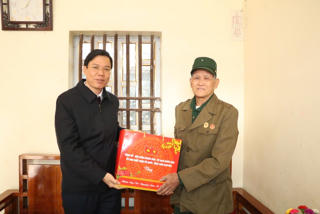 Thái Nguyên: Hộ nghèo, gia đình chính sách đều có quà Tết