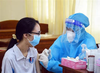 Ngày 30/10: Số F0 tăng lên 304, có 56 ca nặng đang thở oxy