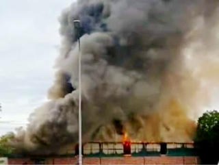 [ẢNH] Hiện trường vụ cháy xưởng sơn trong cụm công nghiệp ở Hà Tĩnh