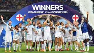 U21 Anh vô địch Euro sau 39 năm