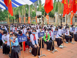 Khi cựu học sinh trở lại trường cũ làm giáo viên