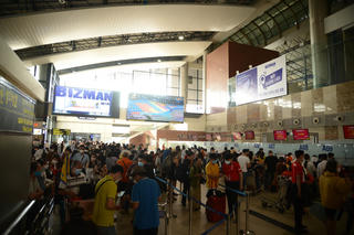 Sân bay Nội Bài đông nghịt hậu nghỉ lễ