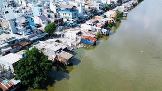 Di dời nhà ven kênh: Người dân đồng thuận, chính quyền sát cánh