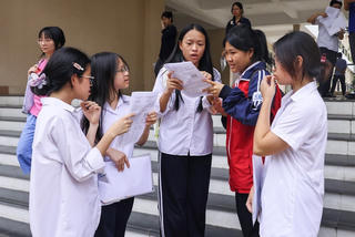 Đề thi Toán lớp 10 Hà Nội: Mức điểm trung bình là 7 điểm