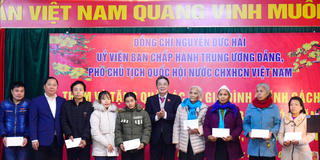 Hòa Bình: Quyết tâm giải quyết các vấn đề phát triển cho người dân vùng lòng hồ