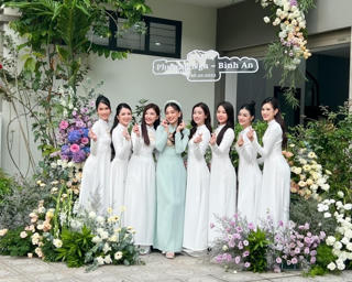 Dàn phù dâu cực 'chất' trong đám hỏi Bình An – Phương Nga