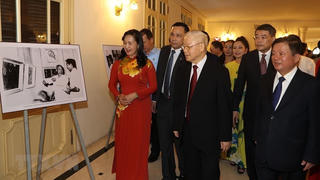 Tổng Bí thư dự lễ kỷ niệm 75 năm Ngày thành lập Liên hiệp các Hội VHNT