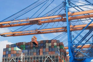 Bảo đảm mục tiêu tăng trưởng cả nước năm 2025 đạt 8% trở lên