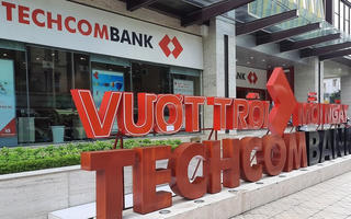 Kết quả kinh doanh quý 2/2023 Techcombank: Thu từ dịch vụ tăng 4,7%