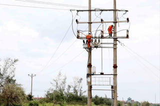 Quốc hội thảo luận một loạt dự án luật và Luật Điện lực sửa đổi