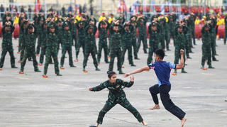 Hơn 2.100 cán bộ, chiến sĩ luyện tập hăng say, chuẩn bị cho Triển lãm Quốc phòng quốc tế Việt Nam