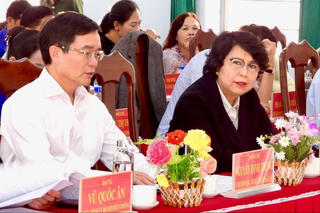 Phó Chủ tịch Tô Thị Bích Châu dự 'Ngày hội Biên phòng toàn dân' ở Đắk Lắk