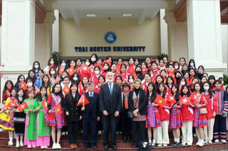 Đại sứ quán Thụy Sĩ làm việc với Đại học Thái Nguyên về hợp tác giáo dục