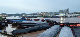 Quảng Ninh: Tạm dừng hoạt động phương tiện thủy vận tải hàng hóa từ Ka Long đi Đông Hưng