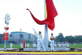 80 năm Cách mạng tháng Tám: Thiêng liêng lễ Thượng cờ trên Quảng trường Ba Đình