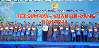 Cần Thơ: Hàng ngàn phần quà trao tặng người lao động có hoàn cảnh khó khăn