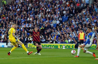Man City sử dụng đội hình mạnh thi đấu với Brighton