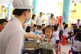 Linh hoạt bữa ăn bán trú