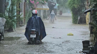 Huế: Mưa lớn gây ngập nhiều nơi