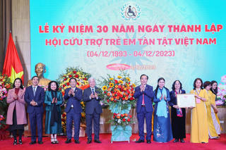 Làm đẹp thêm lẽ sống “mình vì mọi người”