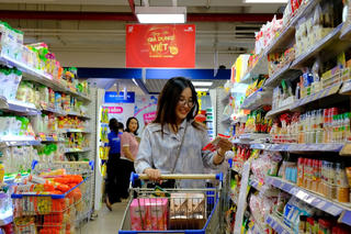 Khuyến mãi 'sốc' hàng Việt trên online