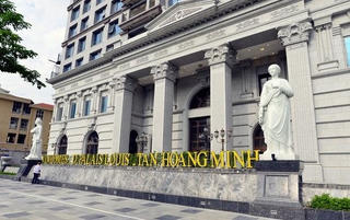 CTCP Tổng Bách Hoá chưa thể công bố báo cáo tài chính do lãnh đạo bị bắt 