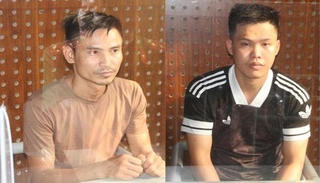 Hưng Yên: Nhóm 'nam thanh nữ tú' bay lắc trong quán karaoke