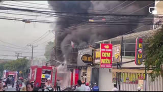 Bình Dương: Cháy cửa hàng mua bán xe máy, hàng trăm chiếc xe bị thiêu rụi